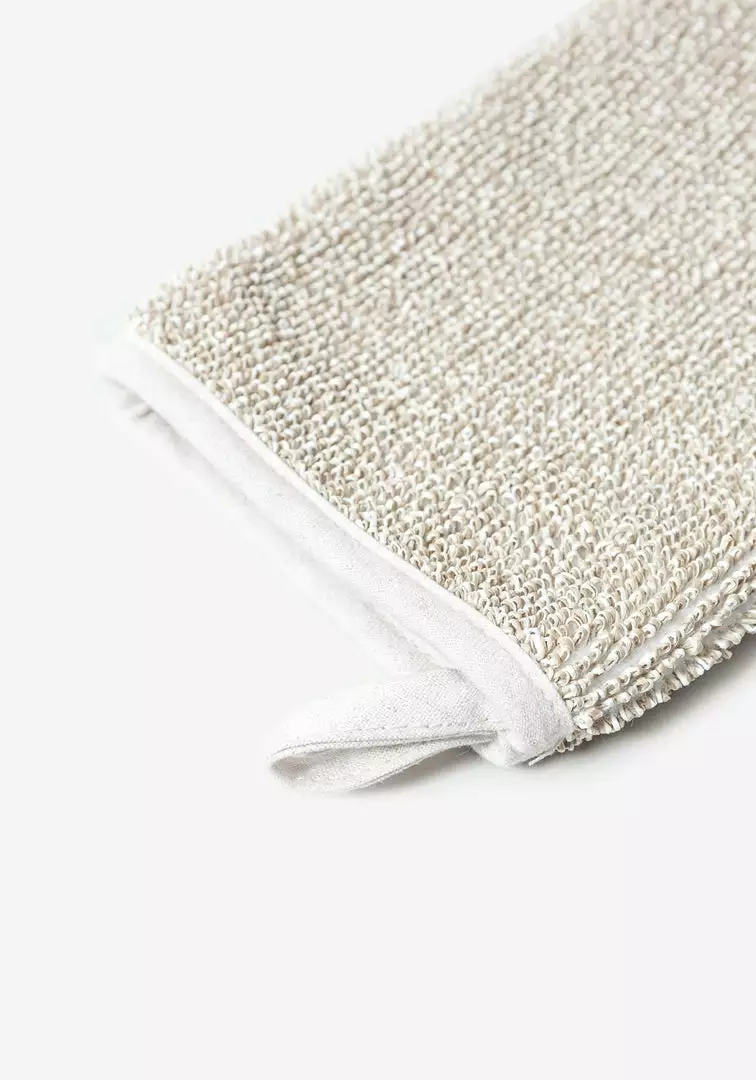 Morihata Sasawashi Deep Exfoliating Body Scrub Mitt 2 Morihata Sasawashi Deep Exfoliating Body Scrub Mitt