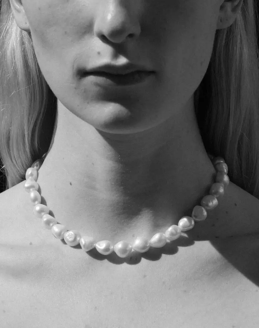 Sophie Buhai Gift Guide Simple Baroque Pearl Collar 1 Sophie Buhai Gift Guide Simple Baroque Pearl Collar
