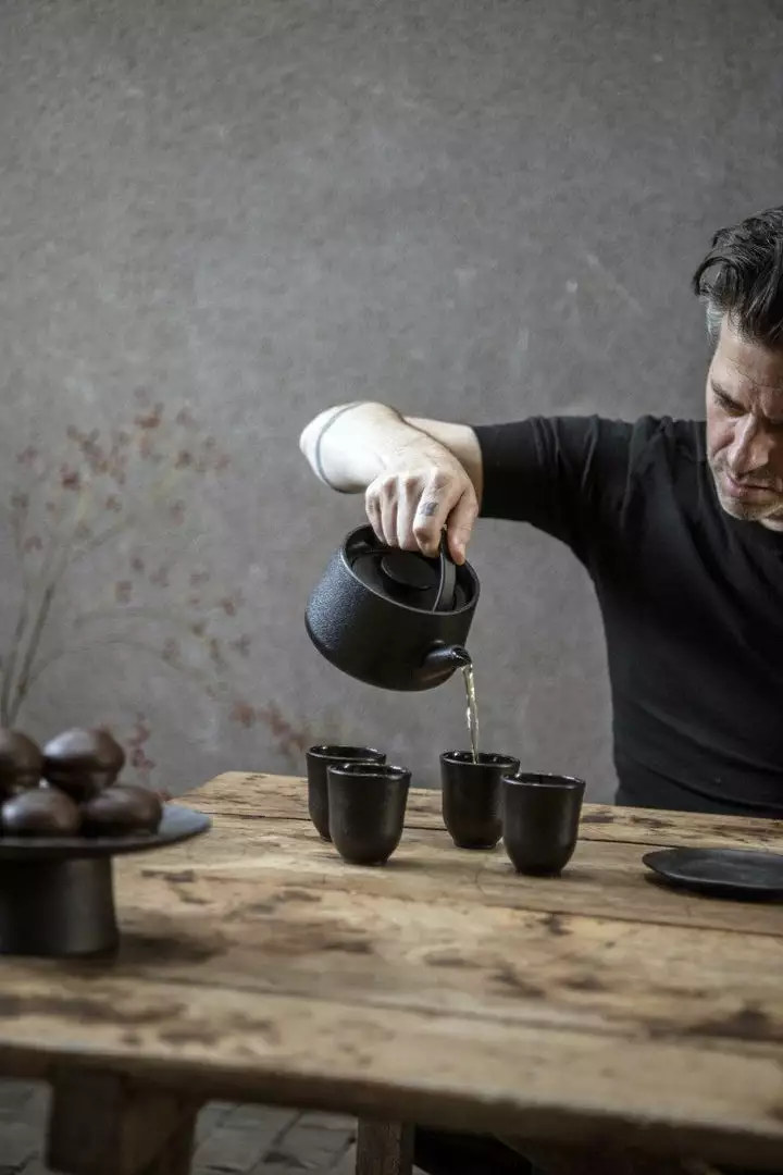 Serax Home Living Inku Cast Iron Teapot 5 Serax Home Living Inku Cast Iron Teapot