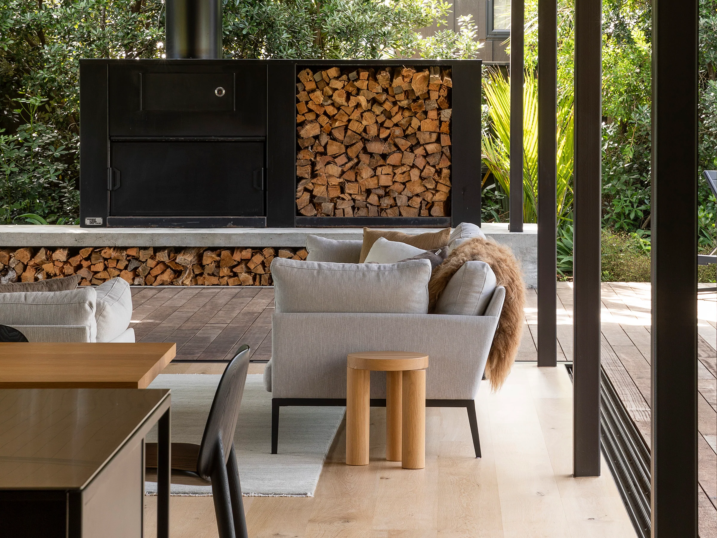 Deals Simon James Store -Deals Simon James Store M Rock front