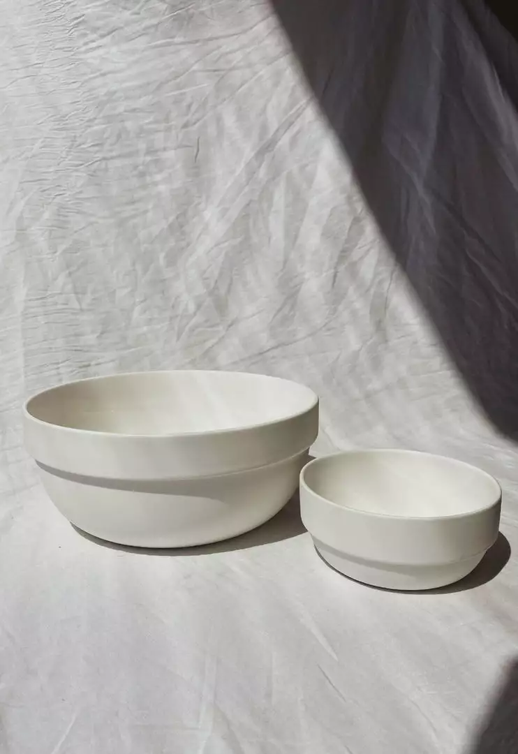 Serax Home Living Matte Salad Bowl - Passe Partout By Vincent Van Duysen 2 Serax Home Living Matte Salad Bowl - Passe Partout By Vincent Van Duysen