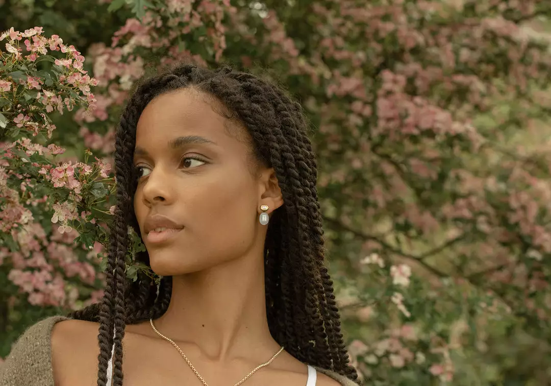 Jessica McCormack On The Rocks Earrings - Baguette Diamond And Chalcedony Drops Fashion Jewellery 3 Jessica McCormack On The Rocks Earrings - Baguette Diamond And Chalcedony Drops Fashion Jewellery